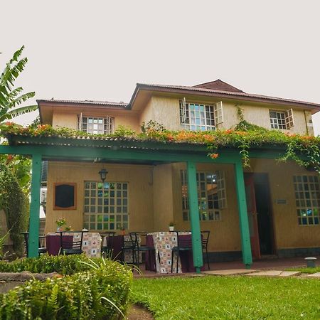 Crest Safari Lodge Bed And Breakfast Arusha Exterior foto